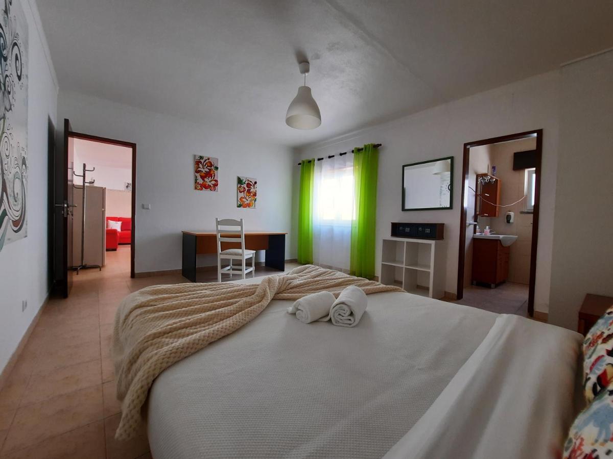 Surf House Helena Hotel Балеал Екстериор снимка