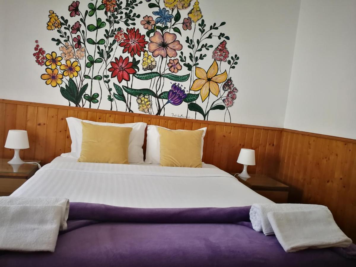 Surf House Helena Hotel Балеал Екстериор снимка