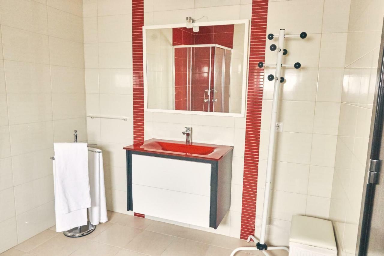 Surf House Helena Hotel Балеал Екстериор снимка